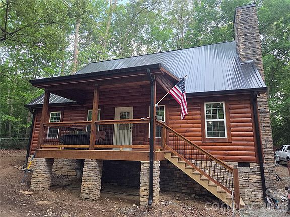 2nd image of 111 Little John Ln