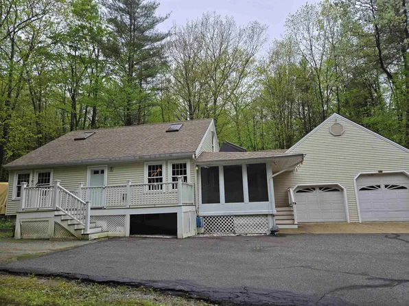 22 Goldfinch Road, Goffstown, NH 03045