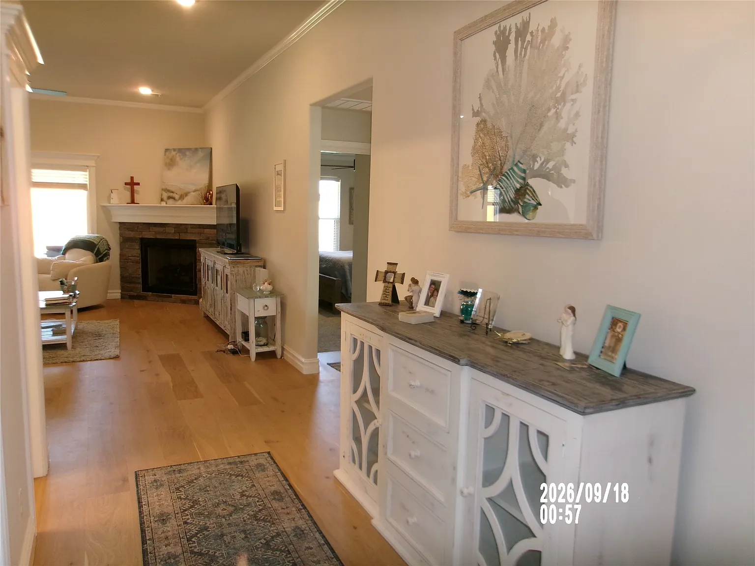 4 bed, 2.5 bath, 2250 sqft, $2,000 — Photo 3