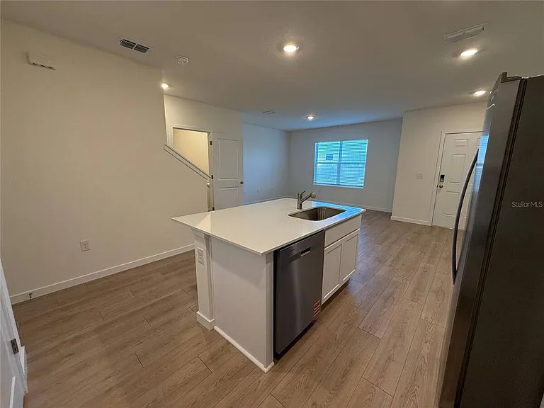 599 Preston Cove Dr — Photo 19