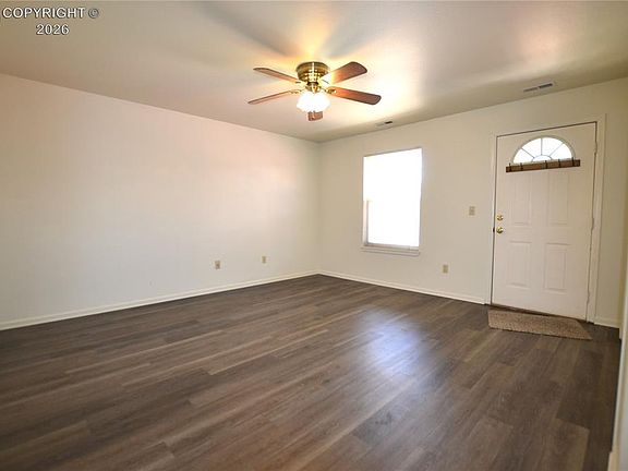 5th image of 712 Yale Pl APT B