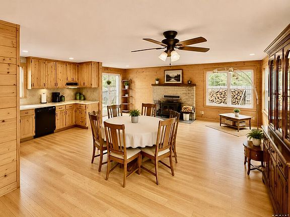 3rd image of 10631 Paul Ln