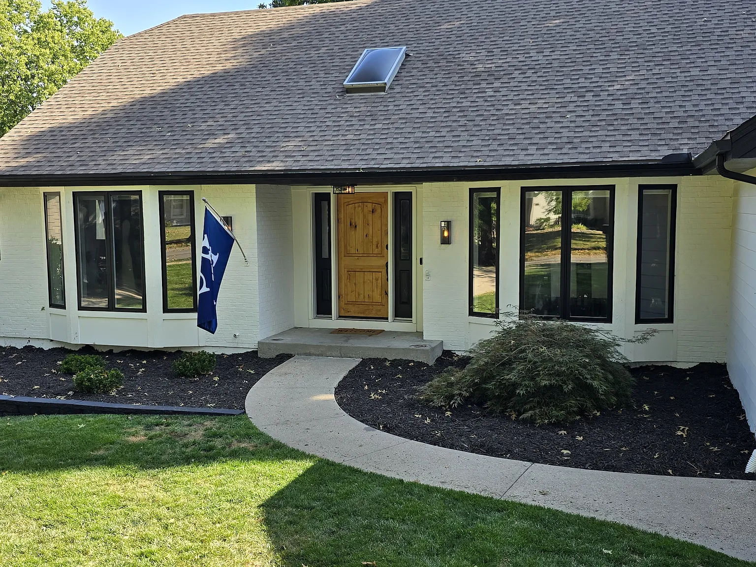 4 bed, 3720 sqft, $3,850 — Photo 3