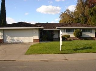 60 Lakeshore Cir, Sacramento, CA 95831