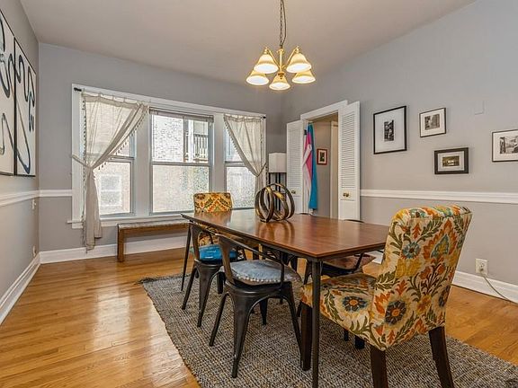 5th image of 410 W Briar Pl #2E