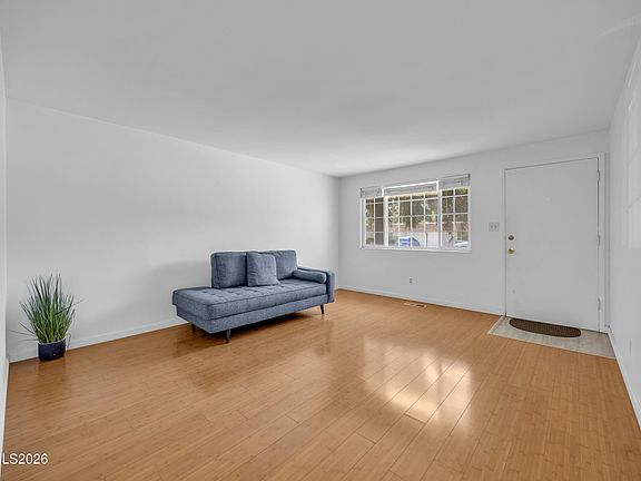 5th image of 2676 Adel Way