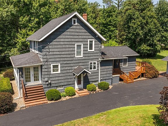 2nd image of 2855 Niles Vienna Rd