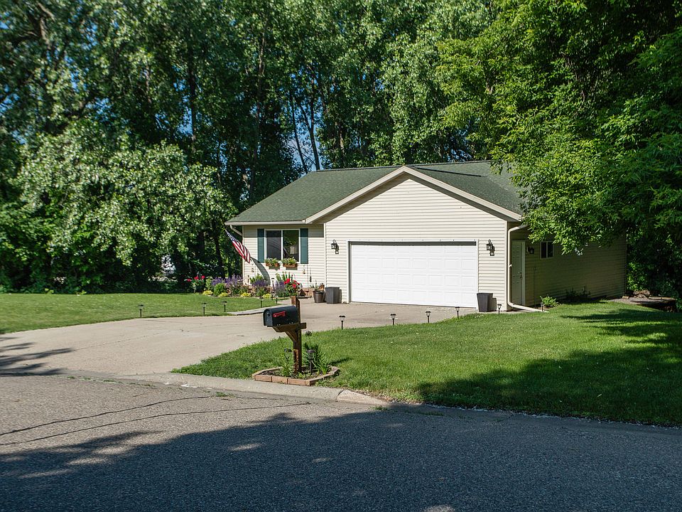 1st image of 1303 E Hills Dr