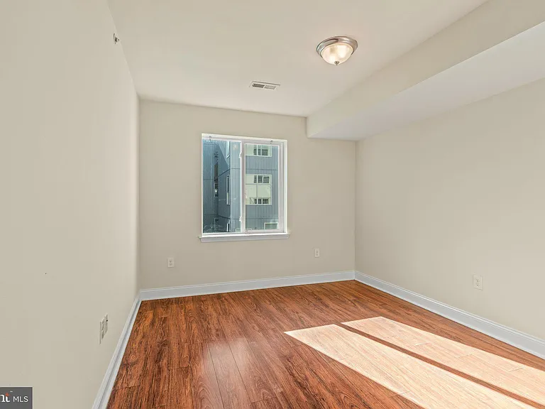 1724 W Master St #C — Photo 23