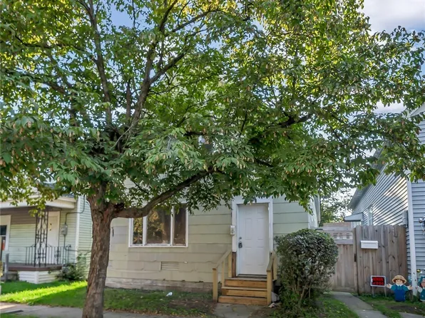 82 Bryson St, Buffalo, NY 14212