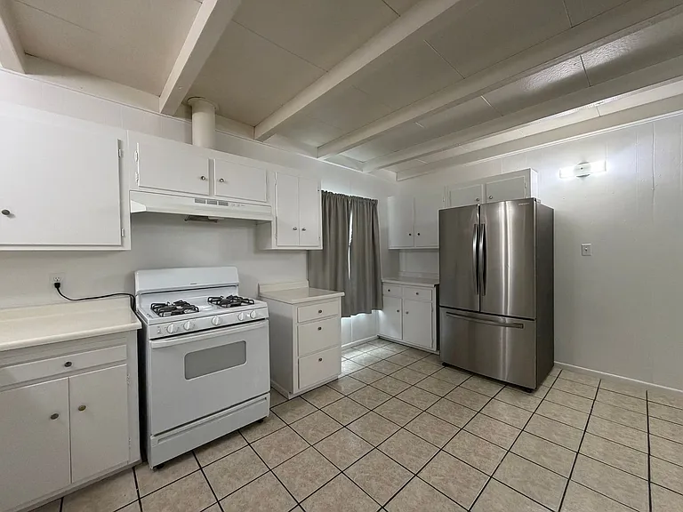 1440 Nancy St — Photo 32