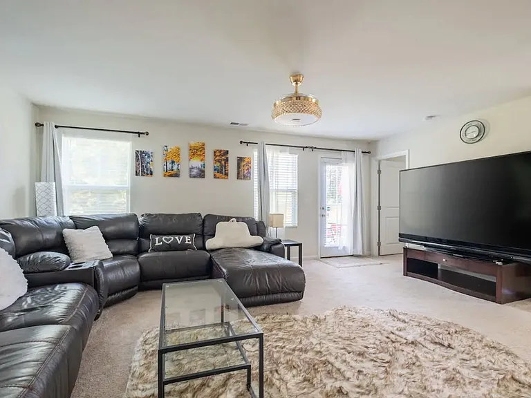 1020 Skipjack Ln — Photo 4