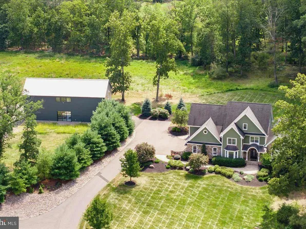 29 Tumble Falls Rd, Stockton, NJ 08559