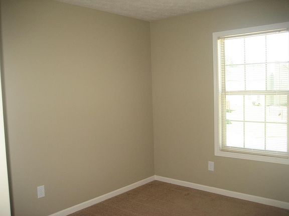 5th image of 402 26th Ct