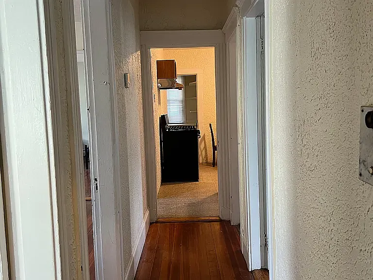 3 bed, 1100 sqft, $2,695 — Photo 4