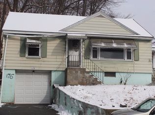 176 Ludlow St, Worcester, MA 01603