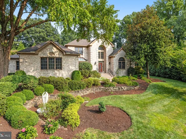 8100 Ridings Ct, Mc Lean, VA 22102