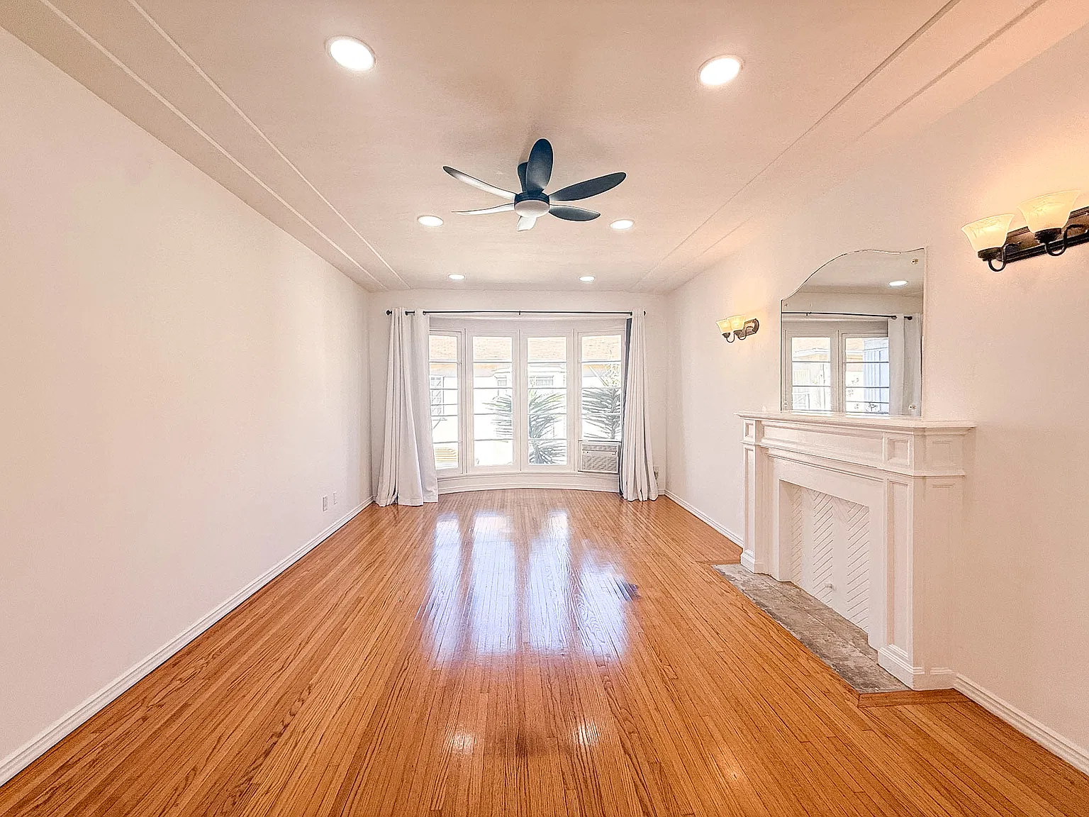 1 bed, 750 sqft, $2,695 — Photo 4