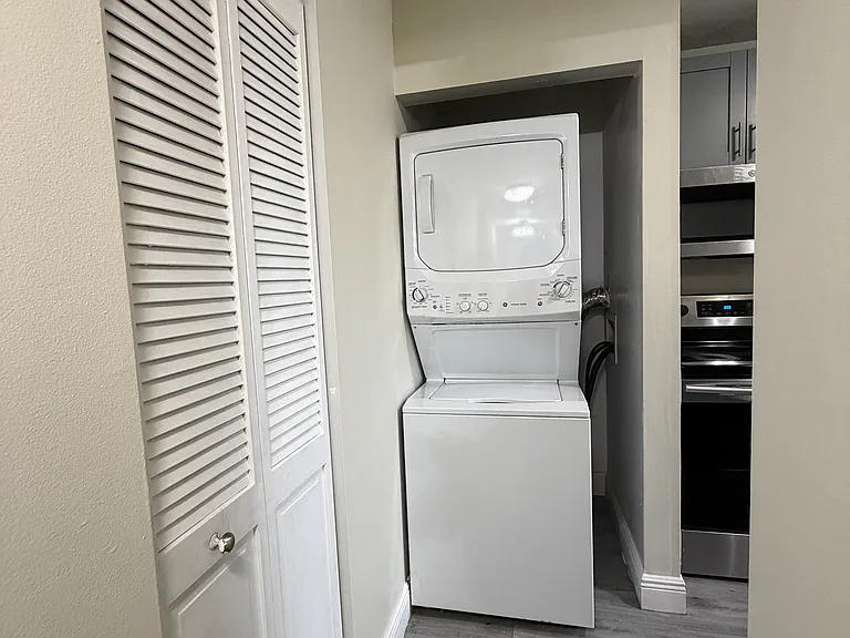 2032 SW 81st Way — Photo 6