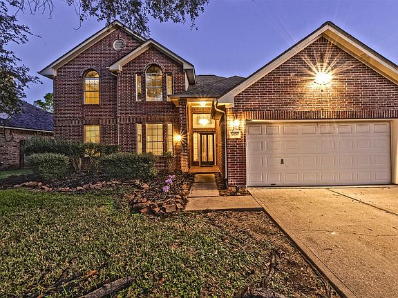 2nd image of 168 Greenridge Cir