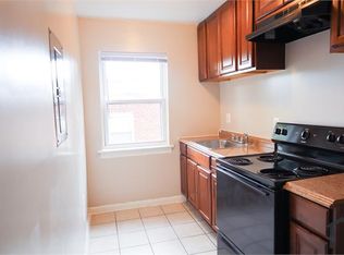 3945 4th St SE #204, Washington, DC 20032