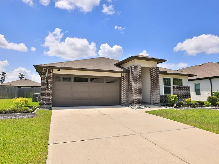 14209 Silver Maple Ct — Photo 2