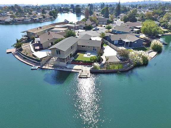4th image of 4 W Lake Ct