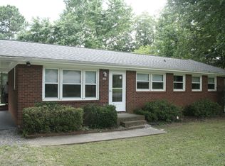 416 E Matthews St, Matthews, NC 28105