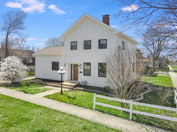1305 S Jefferson St, Lockport, IL 60441