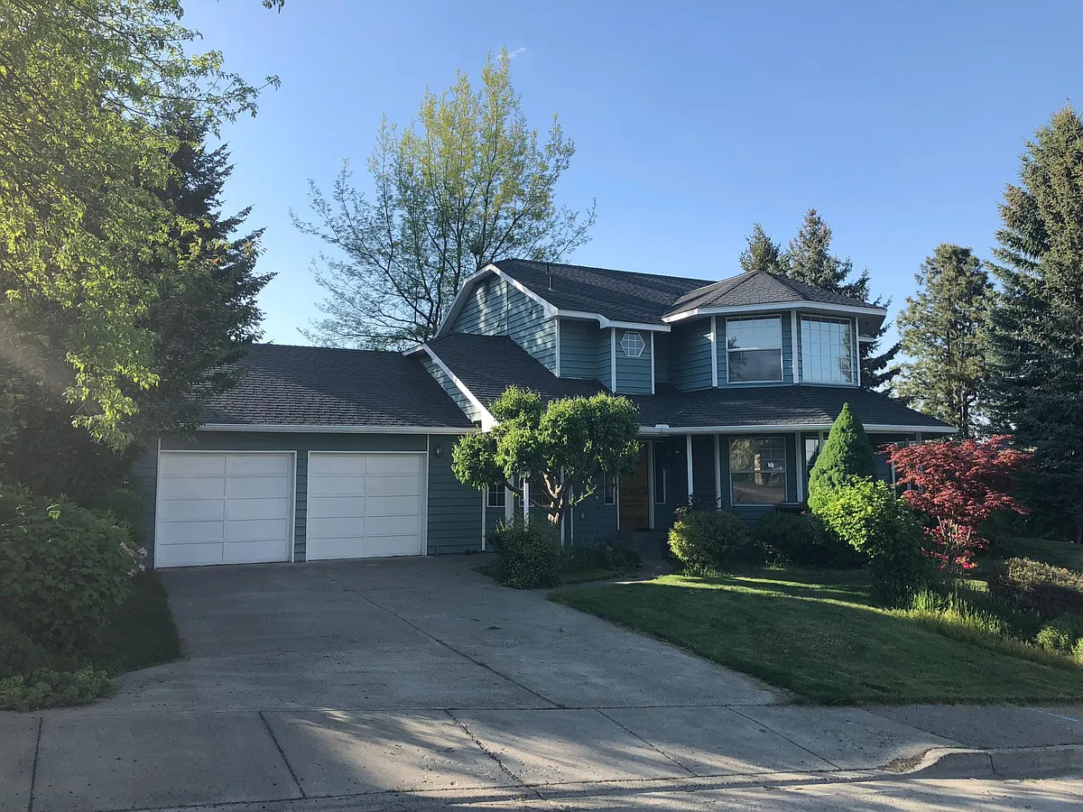 Building Photo - 700 SW Staley Dr