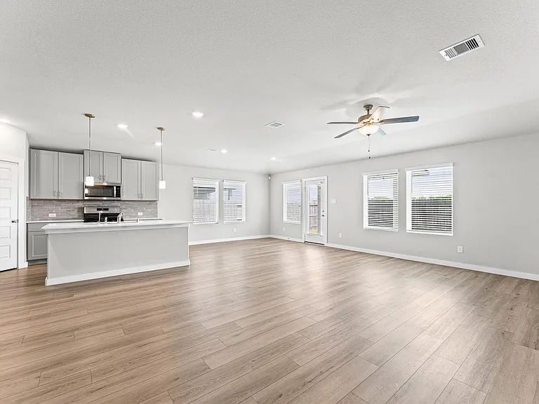 10520 Deussen Ln — Photo 6