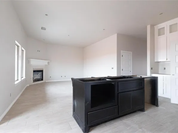 10301 SW 55th Ter, Mustang, OK 73064