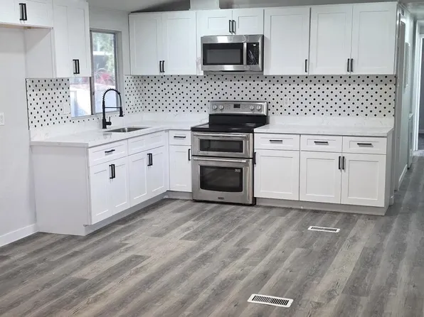 8601 N 71st Avenue #117, Glendale, AZ 85301