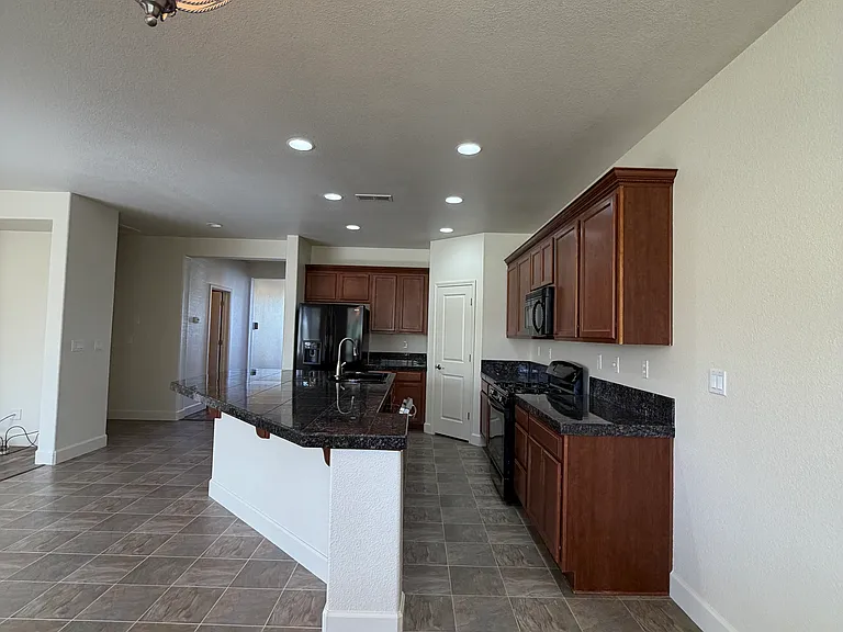 7179 Rutherford Dr — Photo 16