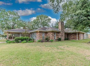 2103 Taylor St, Waller, TX 77484