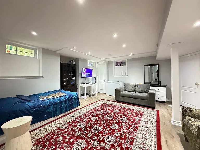 214 McCready Dr — Photo 43
