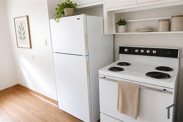 1st image of 610 W Hammond Ave #612