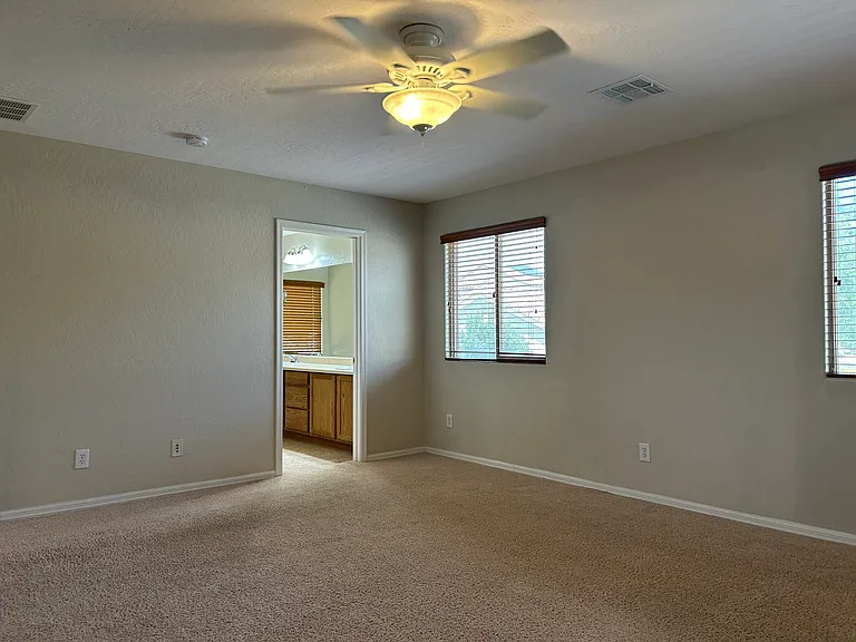 11908 Orense Dr — Photo 9