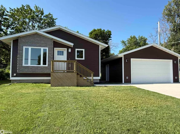 907 Broadway St, Audubon, IA 50025