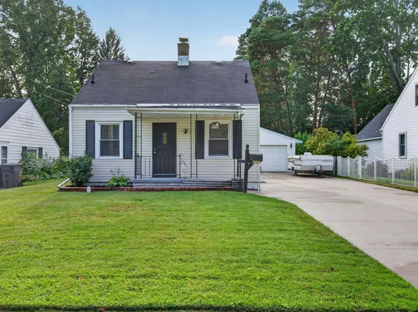 4121 Jefferson Ave, Midland, MI 48640