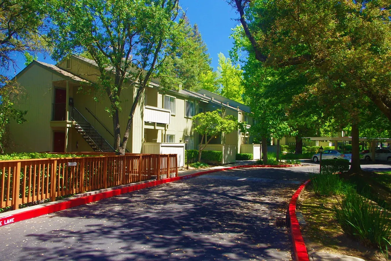 Foxworth Apartments — Photo 2