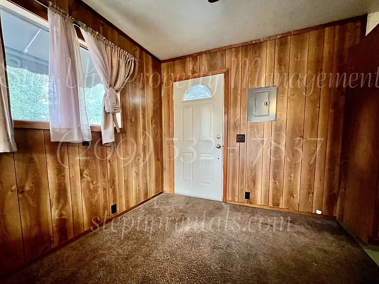 20675 Lower Hillview Dr — Photo 2