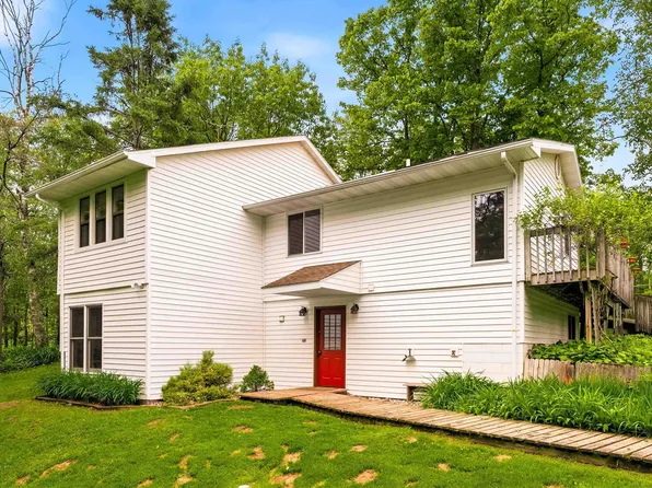 5084 Woodland Ave, Duluth, MN 55803