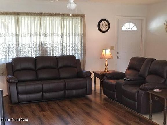 3rd image of 796 Starland St SE