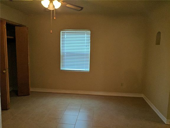 3rd image of 9323 San Pedro Dr