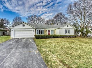 190 Danbury Cir N, Rochester, NY 14618