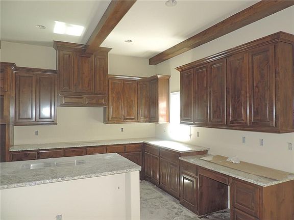 2nd image of 641 Reese Dr.