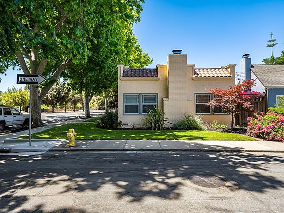 4th image of 1261 Naglee Ave