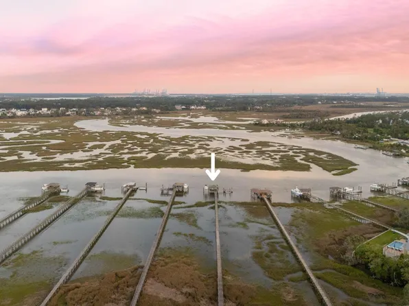 627 Barbados Dr, Charleston, SC 29492