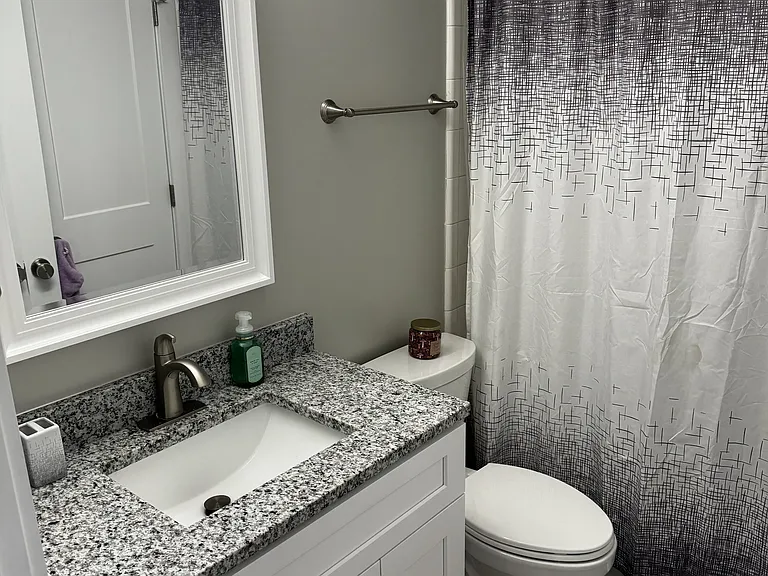 2701 Selwyn Ave — Photo 7